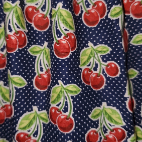 Baby cherry pattern dress - Picture 3 of 3